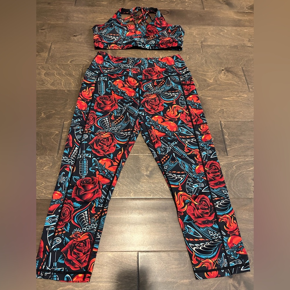 CVG Tattoo Capri Leggings and Bra Set Size Medium